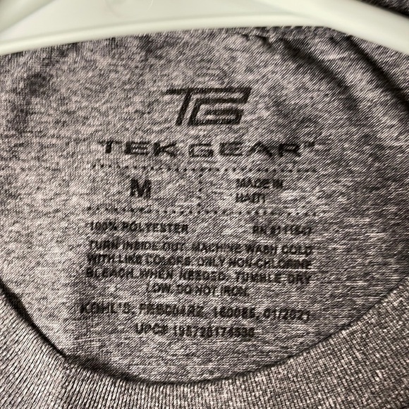 Boys Tek Gear Sleeveless Skateboard graphic Tee, M, LIKE NEW!!! - Picture 2 of 5